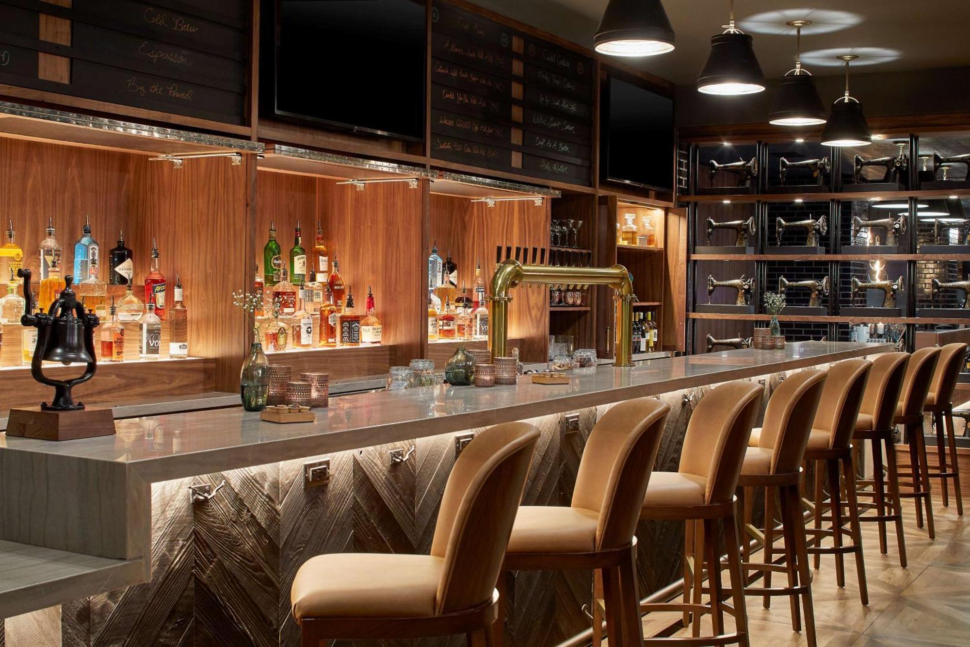 Cumberland House Knoxville, Tapestry Collection By Hilton Exteriör bild